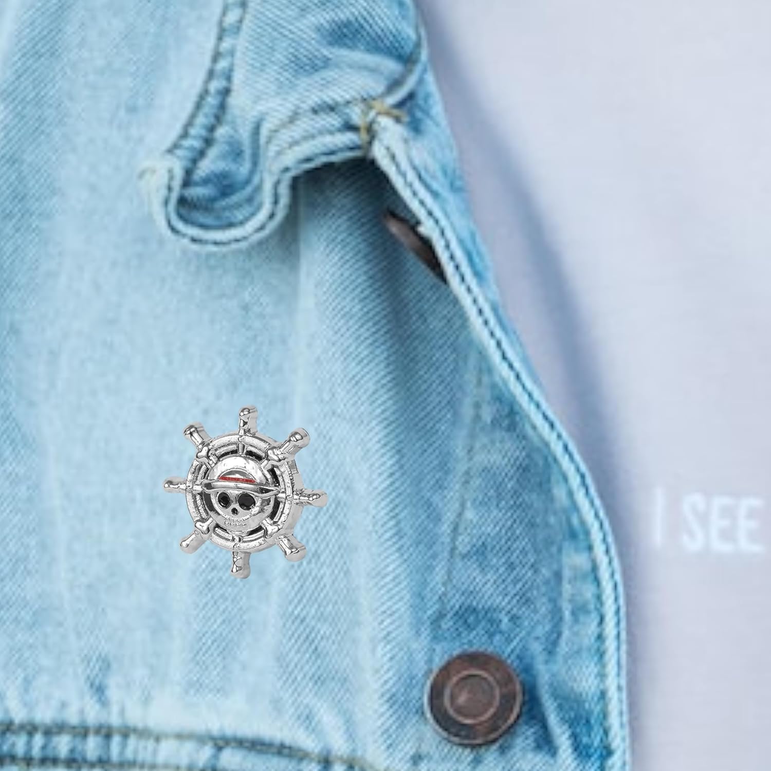 Broche One Piece Timon pour veste, blazer ou pull – Image 4