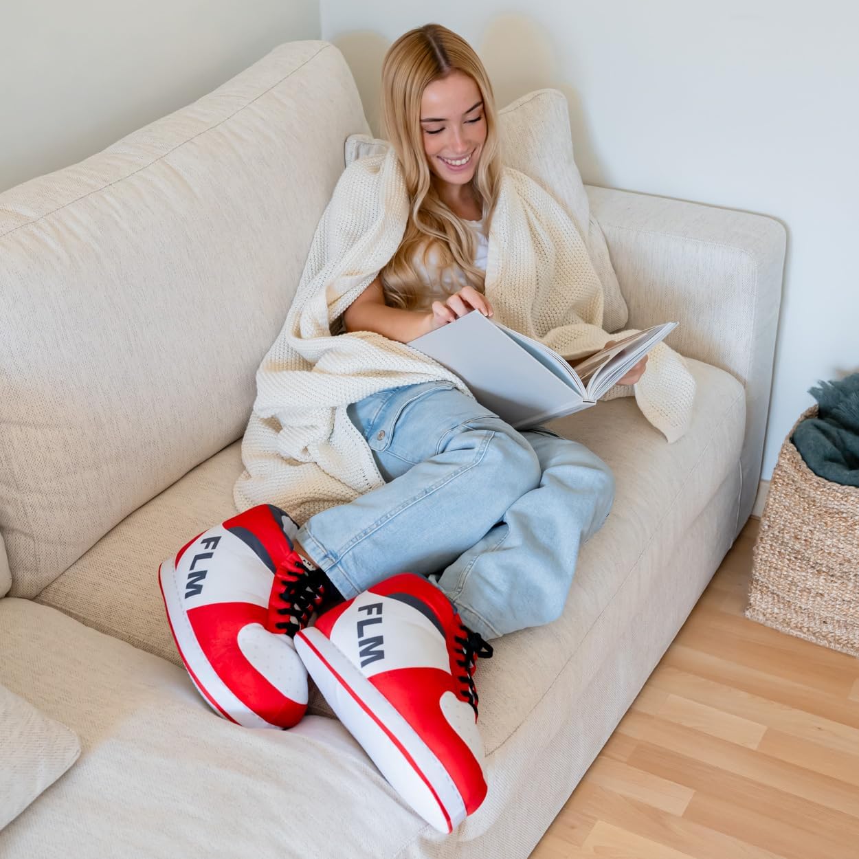 Chaussons sneakers One Piece Flamingueo rouge et blanc – Image 3