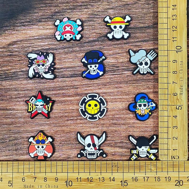 Lot de 26 pendentifs pour chaussures One Piece en PVC – Image 4