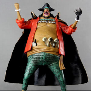 Statue One Piece Barbe Noire manteau noir