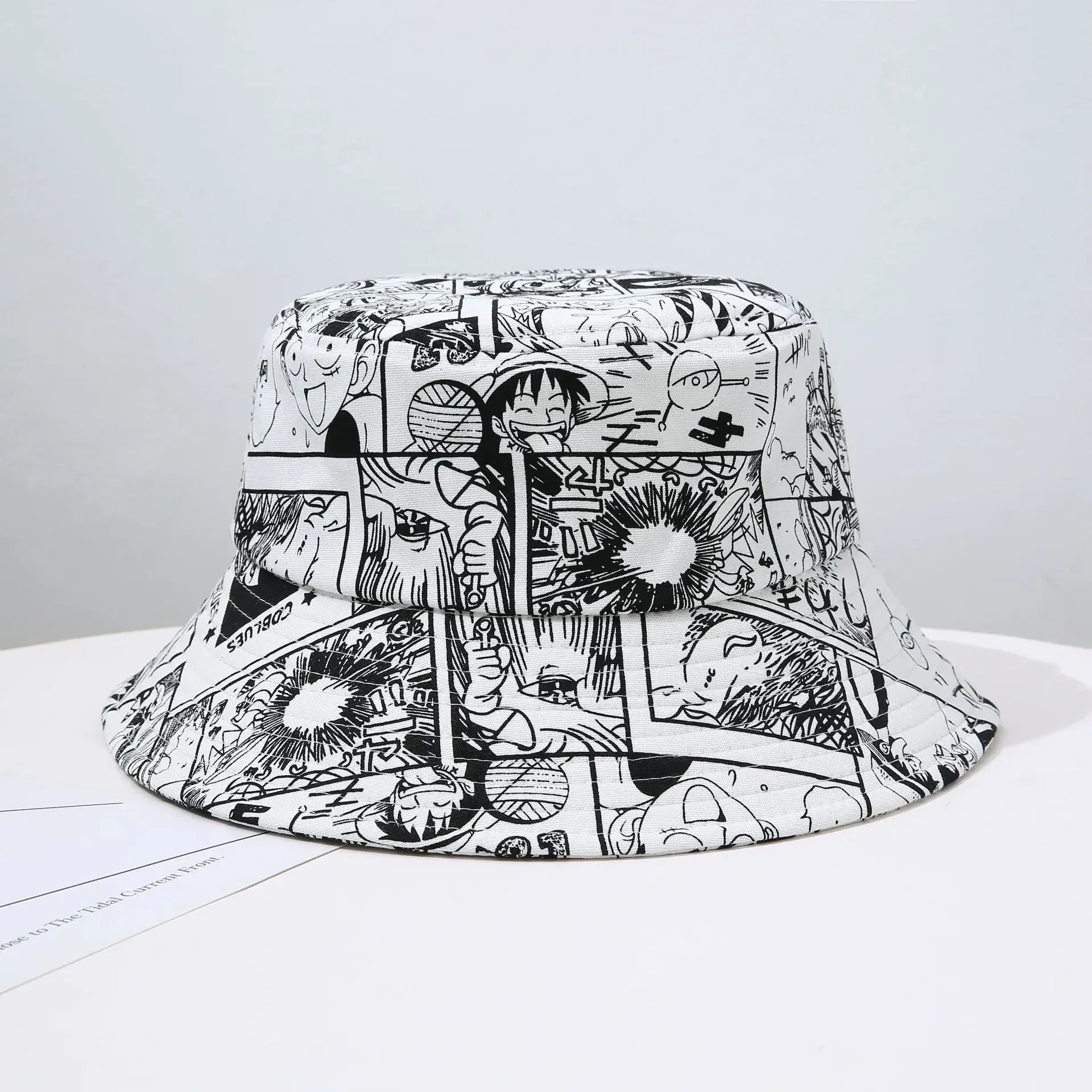 Chapeau bob One Piece noir et blanc